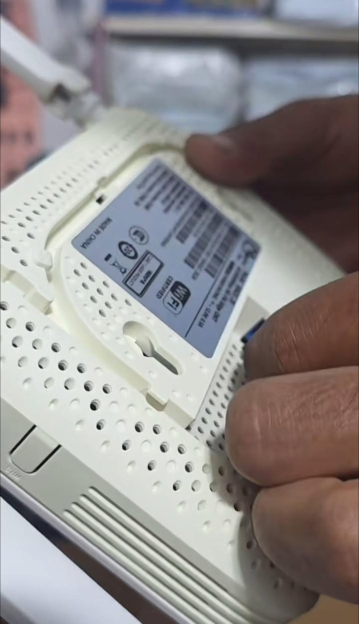 شلعة راوترات واي فاي (6)    مديل AX3000  عدد 17 راوتر ليفيدة يراسلني


**إذا كنت صاحب هذا الإعلان وتريد حذفه لأي سبب، رجاءا أرسل رسالة إلى الدعم الفني**