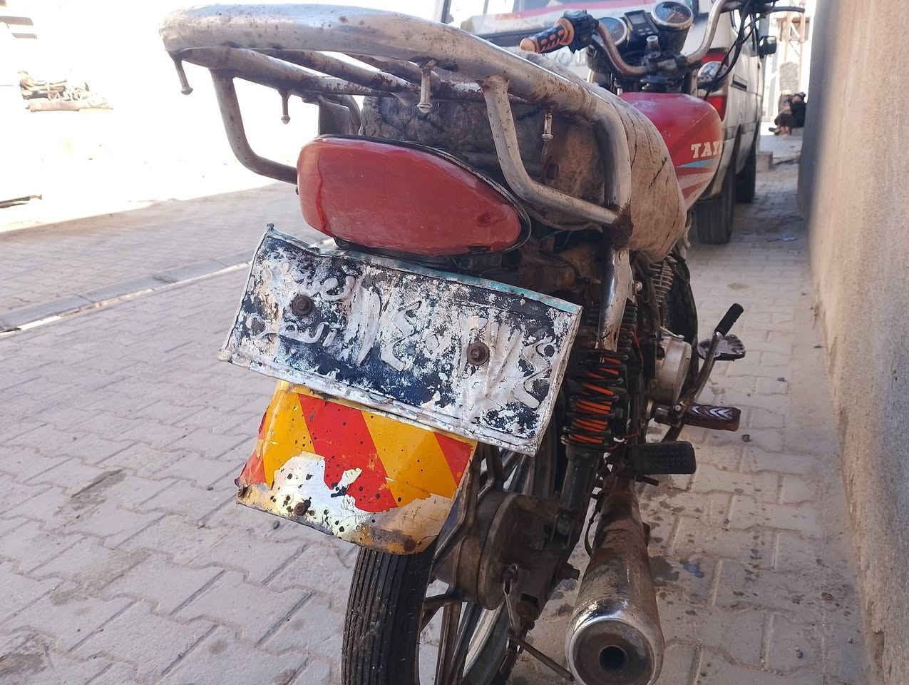 دراجه ناريه للبيع نوعيه تيموتو لون احمر مكينه جديده ما مفتوح رقم اسود سنوي رايدله ترتيب الاستفسار الاتصال برقم ***********يوجد واتساب
