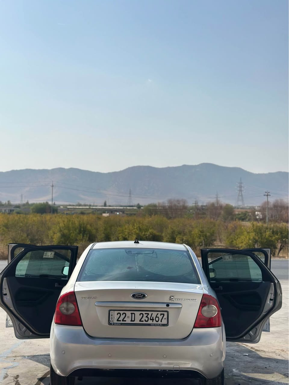 فۆرد فۆکس ٢٠١١ فول مواسەفات 
بەسمە و  سڵاید  کوشن جڵدو هیتەر غەزن
حاسەو سوکام ڤۆلیۆم و زۆر مواسەفاتی تر فول فولە 
نمونە لە جوانی زۆر پاکو خاوێنە 
یەک پارچەی بۆیاخە 
بۆ زانیاری زیاتر ژ.م *********** رانية, السليمانية
