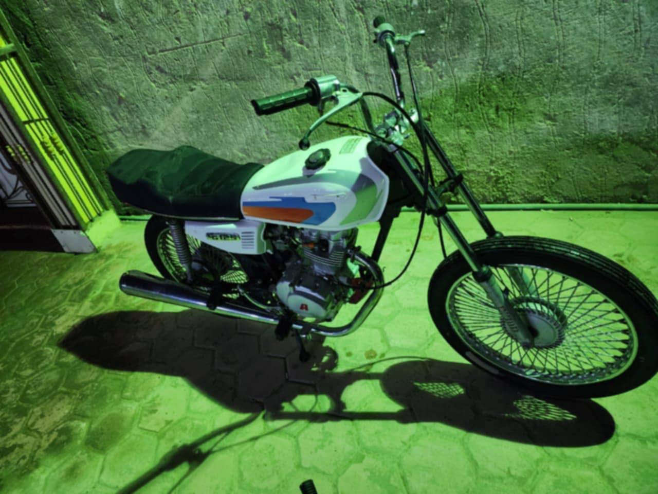 السلام عليكم دراجه كلك للبيع خير من الله نهايته 200 مستعجل عليه المكان خان النص


**إذا كنت صاحب هذا الإعلان وتريد حذفه لأي سبب، رجاءا أرسل رسالة إلى الدعم الفني**