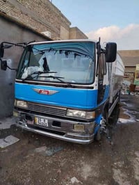 اخوان عندي سياره هينو مال تحميل ونقل غراض اني على باب الله ورزقي على ا...