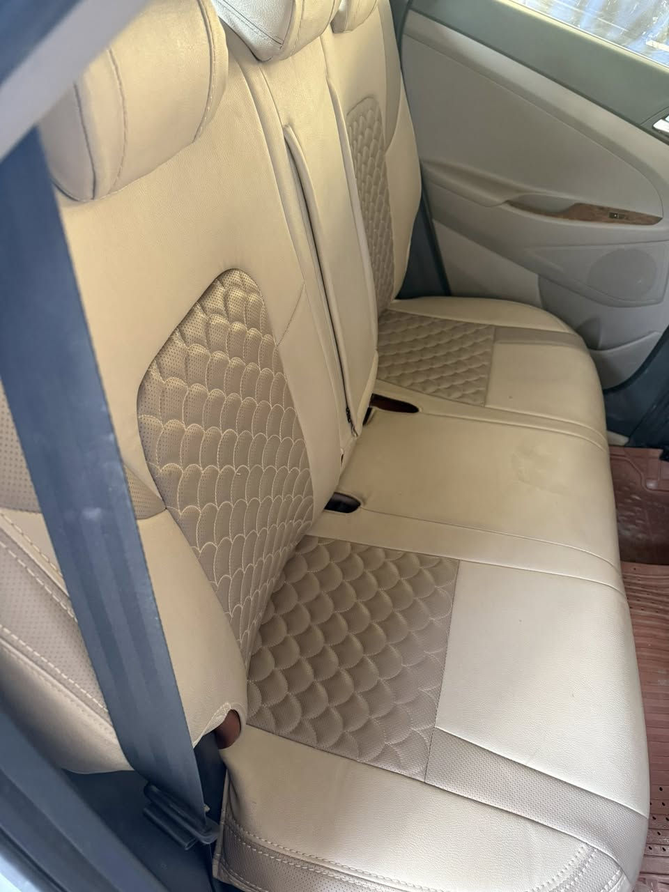 توكسان 2020فوول مواصفات مكفوله  من الصبغ والبارد والشخط ماشيه 63 السعر 221
رقم بغدادانگليزي***********
