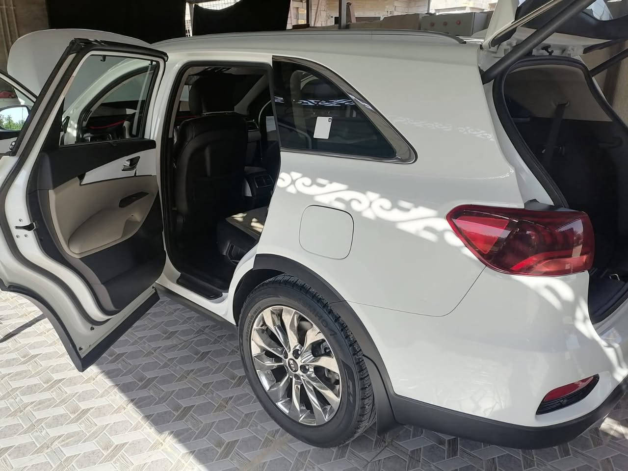 السلام عليكم....
سورنتو 2020 مكفولة كفالة عامة

6 سلندر     7  راكب

رقم واسط

ماشية 58000

مكانها الانبار _ المضيق

سعرها خاص  

***********
