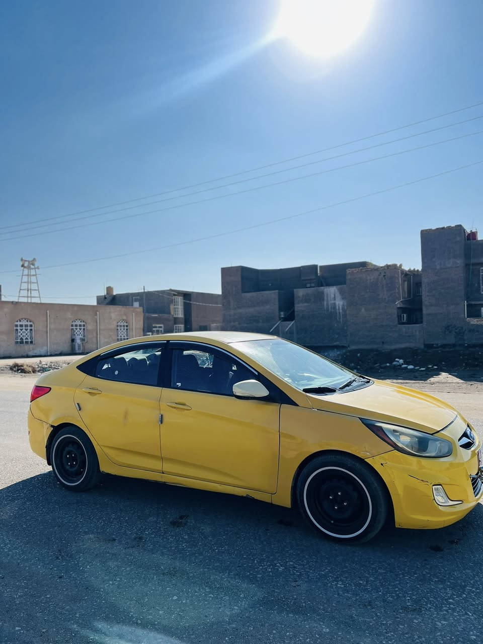 سلام عليكم بيع سريع اكسنت2012 كير ومحرك وحداديه  تخم تاير جديد مال جناي جاهزه مكينه1600ضرر جاملغ امامي سنويه ال2030رقم بغداد انكليزي مصفره هئيه وغرامات 
السعر72وبيها مجال 
الاتصال***********
مامتواجد بلخاص 👆👆
مواصفات السياره 
نص فول غني التعريف
