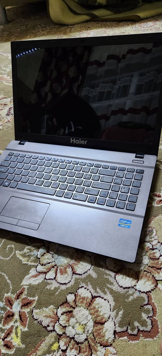 للبيع: لابتوب Haier W550EU - مواصفات كاملة وسعر لقطة
المواصفات الفنية:
​الموديل: Haier W550EU.
​المعالج (CPU): Intel Core i3 (جيل ثالث) - أداء ممتاز وسريع للمهام اليومية والدراسة.
​الذاكرة العشوائية (RAM): 4 GB DDR3.
​الهارد (Storage): 500 GB HDD - مساحة كبيرة بتسع كل ملفاتك وصورك.
​كرت الشاشة: Intel HD Graphics 4000.
​المميزات الإضافية:
​صوت استوديو: نقي وقوي، بيدعم كل مواقع وتطبيقات التواصل الاجتماعي (فيس، واتساب، تليغرام).
​اتصال متكامل: يدعم الواي فاي (Wi-Fi) و البلوتوث (Bluetooth).
​بيت سيم (SIM Card): يدعم استخدام السيم كارد مباشرة.
​سواقة (CD/DVD): موجودة وشغالة لقراءة كافة أنواع السي دي.
​شاشة 15.6 بوصة LED دقة عالية ووضوح ممتاز.
​ملاحظة: البيع بدون بطارية (الجهاز شغال 100% على الشاحن مباشرة).
​السعر : 100 دولار فقط.
الموقع: أربيل - لون سيتي.
​للتواصل والاستفسار:
يرجى التواصل على الخاص أو الاتصال على الرقم:
📞 ***********
