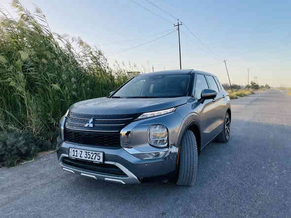 السلام عليكم 
Outlander se plus 2024
رقم بغداد 
ماشي 25 
كامل مواصفات 
7 مقاعد 
مراوس هايبرد او بيع للاستفسار فقط لو اتصل 
او واتساب 

***********
