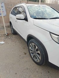 متاح سورنتو ٢٠١٥ خليجي سليمة من الحادث يعني مكفولة   مواصفاتها كاملة م...
