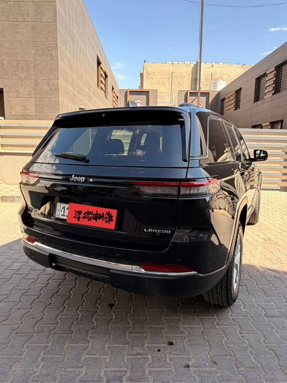 السلام عليكم 
للبيع فقط

جيب لاريدو موديل 2023  
5 راكب محرك 3600
 
سياره كلين حادثها دعاميه خلفيه
ماشيه 29000 كيلو متر 
رقم بغداد
فتحه سقف 
بصمه ابواب
حساس خلفي
رادار 
تحديد مسار 
وبعد بيها مواصفات
بيها رصعه بالباب 
وطخه بسيطه بالجاملغ الامامي الايمن
موضحات بالصور 
السعر ٣٣٥٠٠$ وبيها مجال بسيط
للاستفسار الاتصال على الرقم
***********
مكان السياره بغداد السيديه
