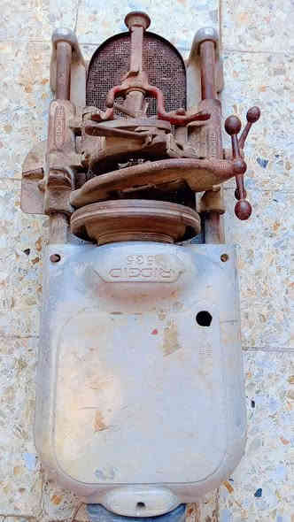 سلام عليكم
عندي تورنه ريجد امريكي بيها عين وحده 

4/3 حدها للـ انجين 

سعرها، 750 وبيها مجال

المكان مدينه الصدر قرب الاورزدي قطاع 23،

الاستفسار،*********** 

مستعجل على البيع
