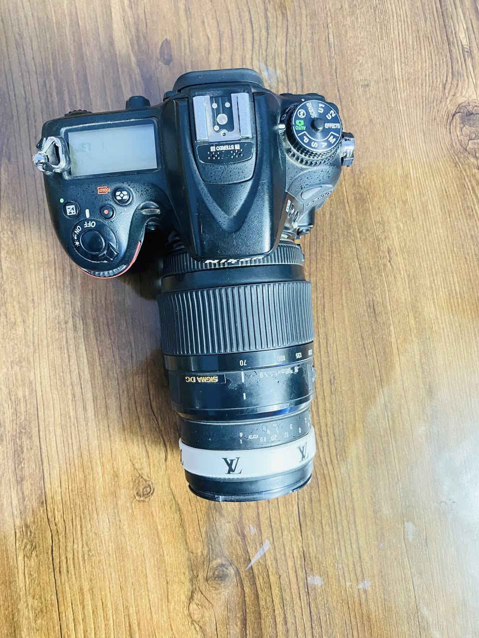 كاميرا نيكون 7100 مع عدسة 70-300 رياضي وجميع الملحقات بطارية ورام وشاحنة للاستفسار واتساب *********** غير متواجد ماسنجر
