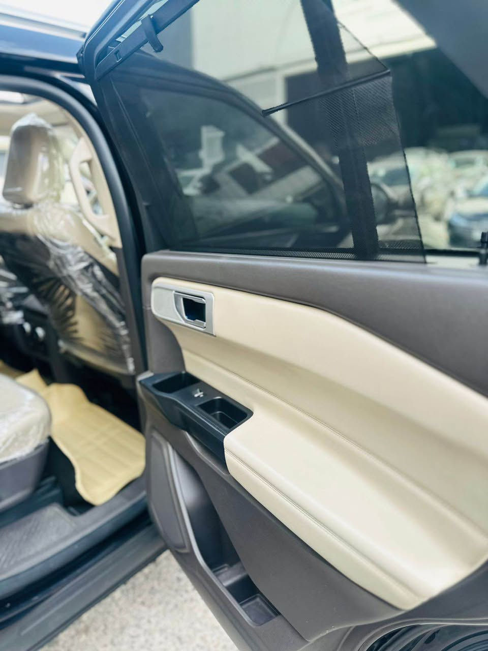 Ford explorer Platinom 
فول فول موسفات قبات 
بێ سبوخ بێ لێدران دەعامیشی بۆیاخ نیە
تانها ٢ جیی بجوک تحدیلە
١١٩ میل رۆشتیە 
هەردوی ئرباکی سیستەمە کرایە 
سعر ٢٣٠ ورقە مجال أربيل, العراق


**إذا كنت صاحب هذا الإعلان وتريد حذفه لأي سبب، رجاءا أرسل رسالة إلى الدعم الفني**