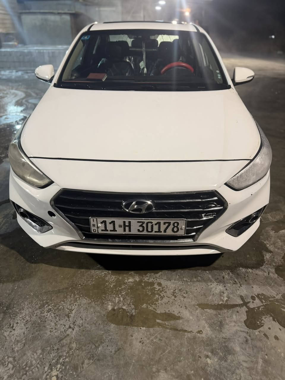 هيونداي اكسنت 
موديل 2020 خليجي
محرك 1600
السيارة بأسمي رقم الانگليزي الجديد سنوية لل29 
فول مواصفات عدى البصمة 
(شاشة ، تحكمات ستيرن، اشارات مراية جانبية، فتحة سقف، قطعتين تبريد امامي خلفي ،….الخ) تبريدها مرتب ومعروف للأكسنت بالبرودة و السيارة جداً اقتصادية 
السيارة على ايدي دهن بانزين صدر جديد امامي خلفي  ،گير ،محرك ، تخم تايرات جديد 

اخوان على سالفة الدوانز فالسيارة عندي نادراً مدگ دوانز يعتمد على دوستك وعلى نوع البانزين فلتخلي ابالك سالفه الدوانز(انسى)

الحادث مالتها بنيد ودعامية امامية فقط بدون دواخل لا لغد ولا شاصي 
شرط الفحص 
السعر 133 وبيهه مجال ان شاء الله للشراي 
اليحب يتواصل هذا رقمي *********** والرقم بي واتساب
والسيارة مكانها بغداد
