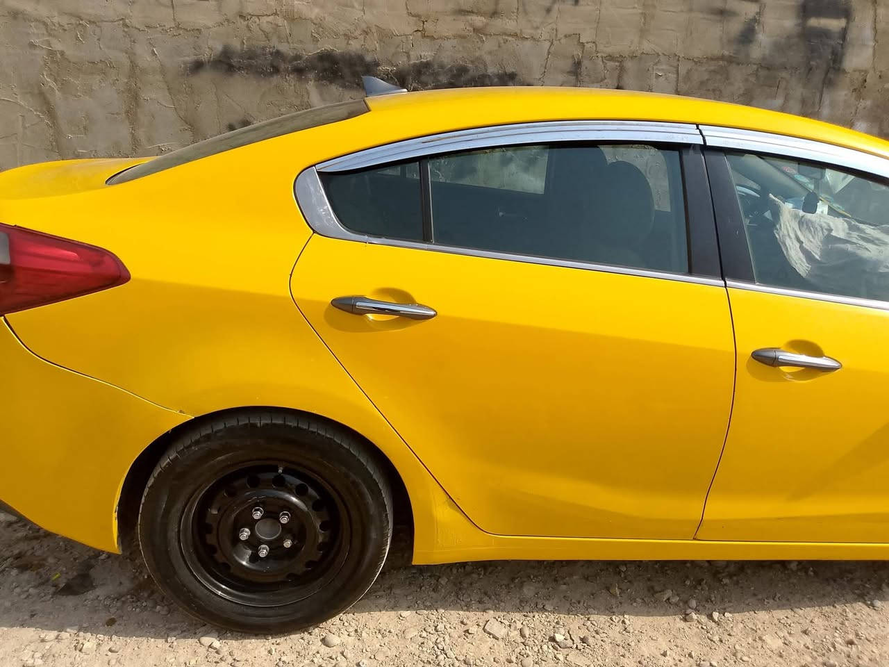 السلام عليكم عندي فورتي جي تي ار
موديل 14وارد امريكي حادث جاملغ الايمن تخم تاير جديد مكينه جديده كير جديد سياره بااسمي السعر 95وبيها مجال تحويل مباشر اي استفسار الاتصال على الرقم ***********وبالخدمه العنوان البلديات الصحفيين
