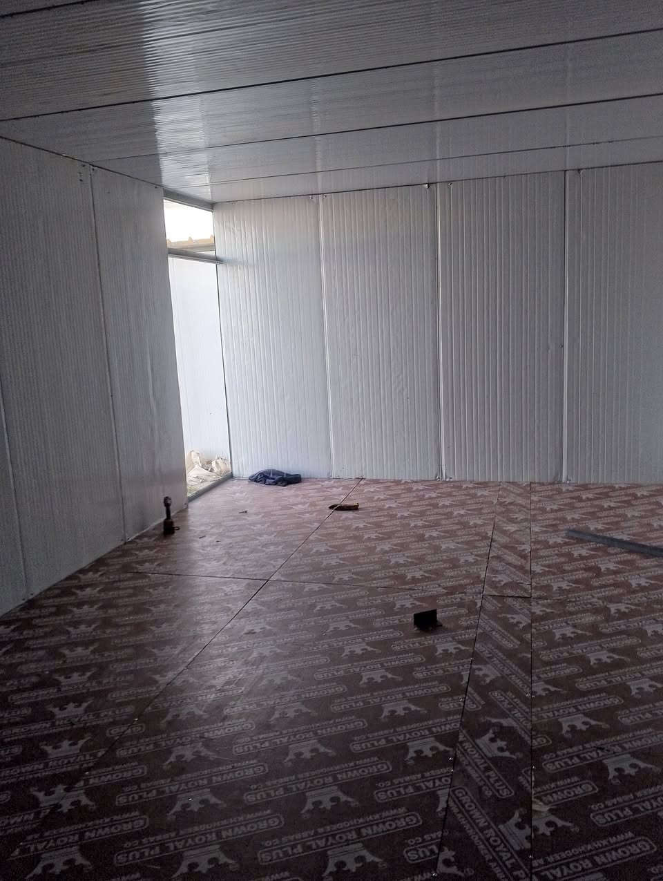 معمل السلامي لعمل الكرفانات باانواعها والسندويج بانل ***********
