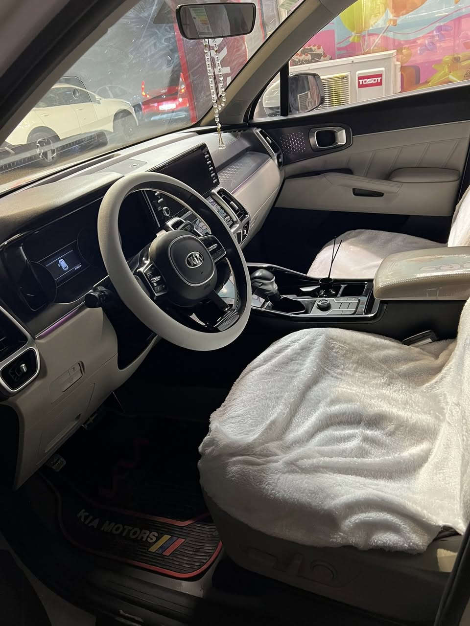 سلام عليكم سورنتو 2021 كفاله بيه بارد بصيط بل جاملغ بس استعمال شخصي الموصفات معروفه للستفسار *********** السعر 270بيه مجال بصيط رقم بغداد
