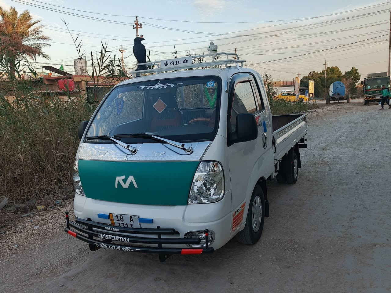 السلام عليكم سياره بومه موديل 2011سياره مكفوله كير ومكينه بجيس تخم تاير نضيف صدر حداديه بجيس سياره ماذب عليها ربع ترايك للبصره كهربائيات كلها شغاله 
تحويل ثاني يوم رقم بابل 
سعرها/97وبيه مجال واليتصل بي خير ويدلل
المكان/ حله ورديه خارج يم معمل ابو كيره 
رقم الهاتف/***********
