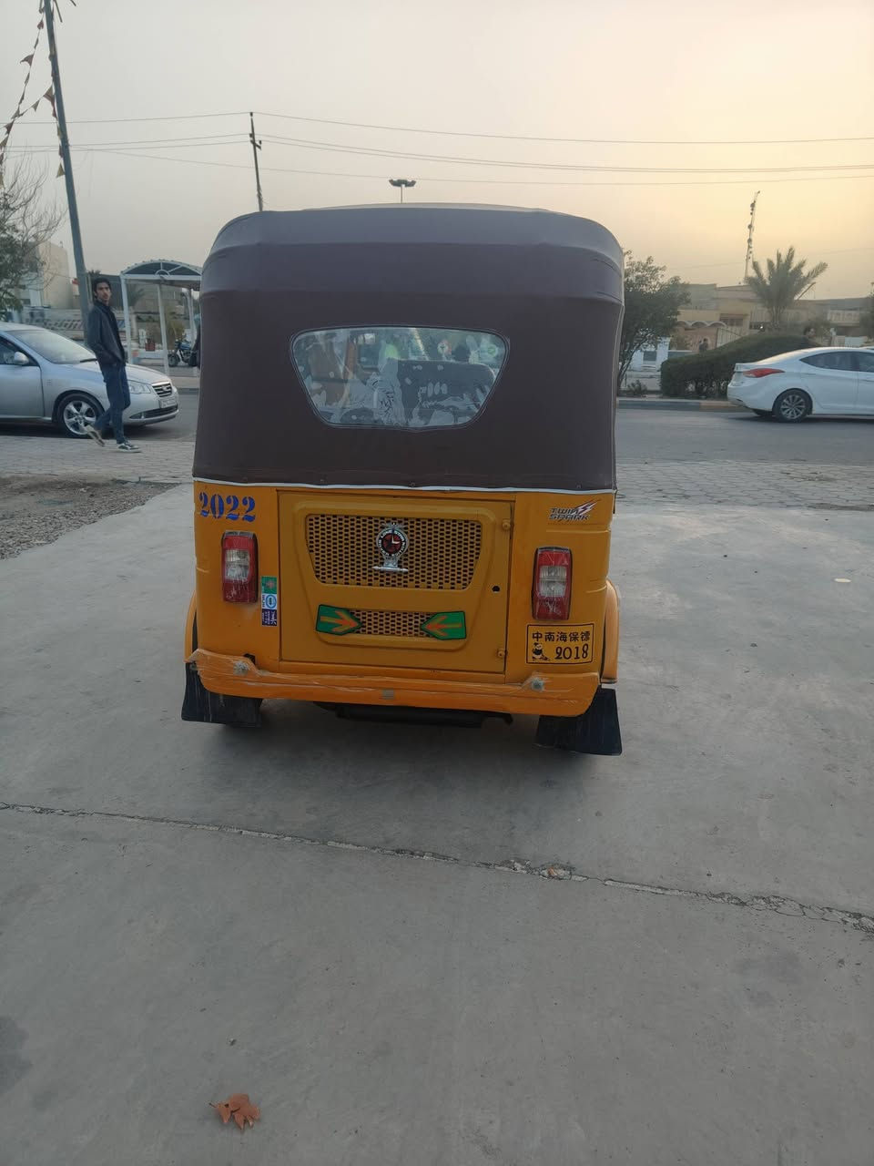 السلام عليكم تيك تيك للبيع موديل 22 اوراق سعر 7 بها مجال.      ***********
