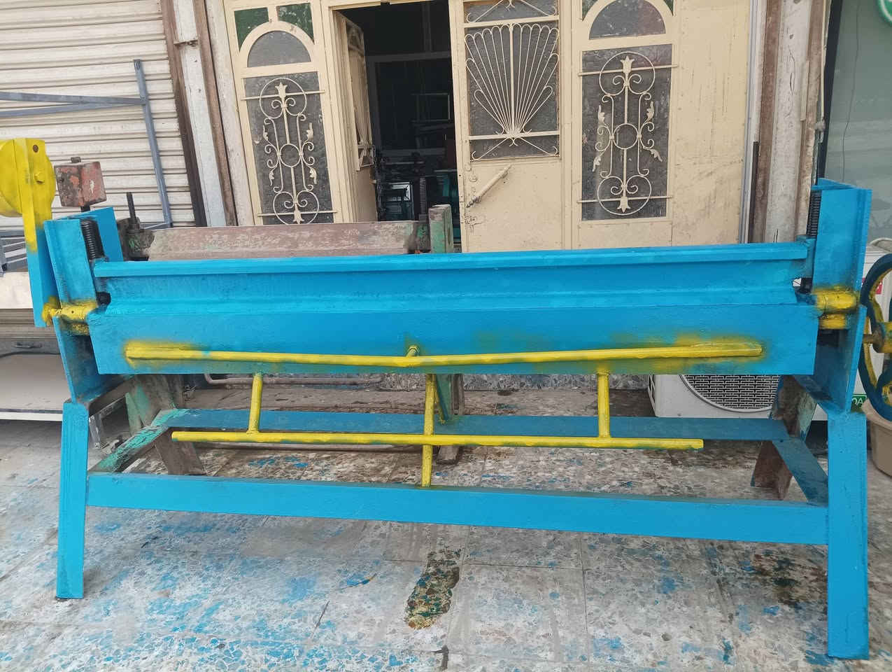 السلام عليكم. للبيع كتر يلمز وفريزة كيلون ومعواجه اي استفسار الاتصال على الرقم ***********. ***********. أو على الخاص في بابل الحله
