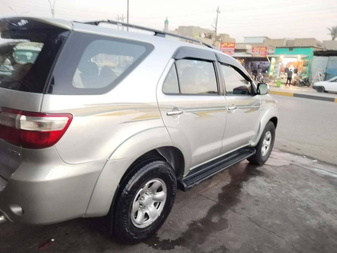 السلام عليكم 
سياره للبيع تيوتا فوردجنر موديل ٢٠٠٩
السنويه مشروع وطني السقوط ٢٠٢٨ 
محرك السياره اربعه سلندر ٢٧٠٠ 
لون السياره سلفر رصاصي
السياره حداده كله جديده صدر جديد 
التيارات السياره هم جديده 
السياره مكفول كفاله عامه 
من عدا الدعاميات مصبوغه 
السياره ماشيه ٢٩٠٠ ألف والسياره مال جاي 
العنوان صلاح الدين قضاء #الدجيل
السعر 140 ورقه وبيه مجال للطيبين 
الرقم للاتصال ***********
