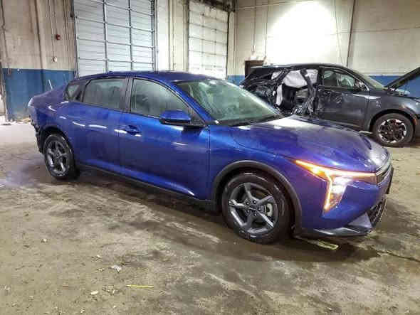 مزاد يوم  الاثنين المصادف1/12
🚘 نوع السياره: كيا كي فور 
🔹️الحادث / الضرر : كما موضح بالصور 
🔹️الموديل:2025
عداد المسافه ماشيه 13،679 ميل
4سلندر 2000
🔹️ حالة السيارة : تعمل وتسير 
🔹️ السعر : حسب المزاد 
⚠️ علما هذا نموذج بسيط من السيارات التي تعرض في المزاد يومياً 
- نوفر لكم شراء السيارات مباشرة من مزاد كوبارات و IAA الامريكي باسعار تنافسية 
التواصل واتساب أو اتصال على الارقام التاليه 
***********
***********
***********
