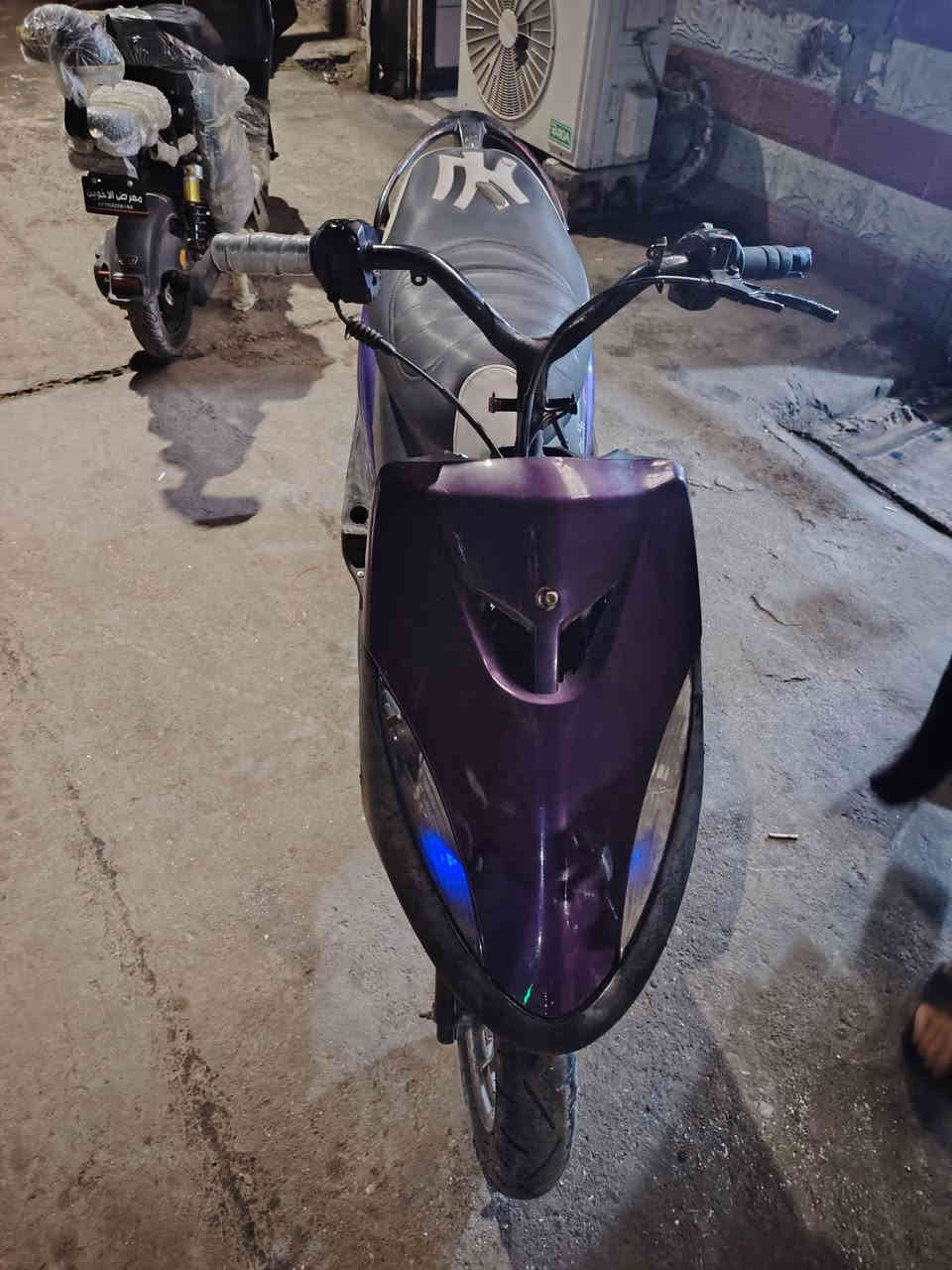 سلام وعليكم دراجه ماكسي عدله  لبيع مفتوحه بس ولفات 1375 ***********
