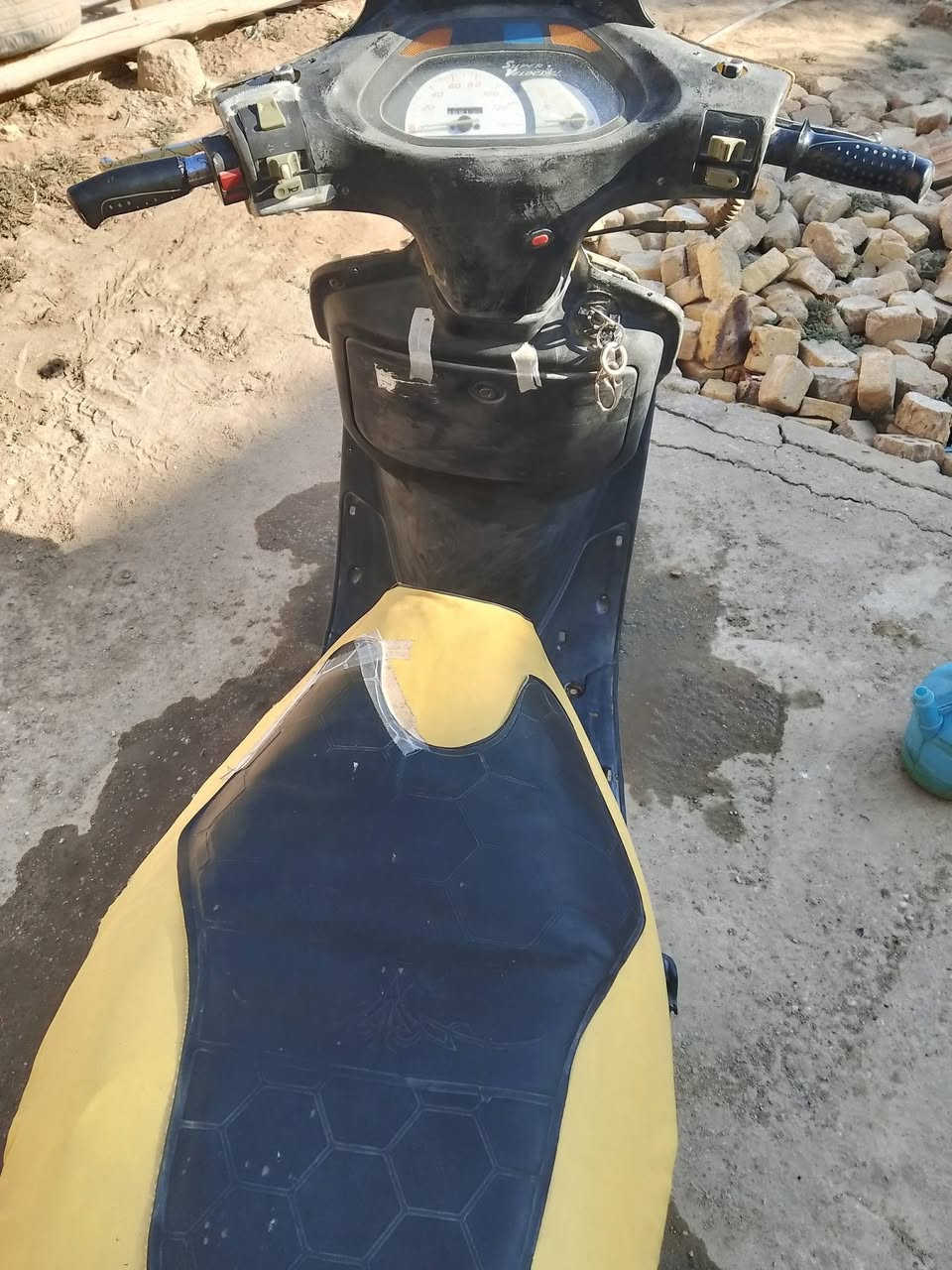 فراشة للبيع 140 جاهزه شغاله بس عوزه تاير وره تبديل ودراجه شغاله سلف نهدر كهربايات شغاله هندر واحد تشتغل السعر 175 وبيه مجال مكان الغراف جسر الحمزة جاي منه يم جسر كنانه رقم الهاتف *********** الشراي بيه خير ويدللل
