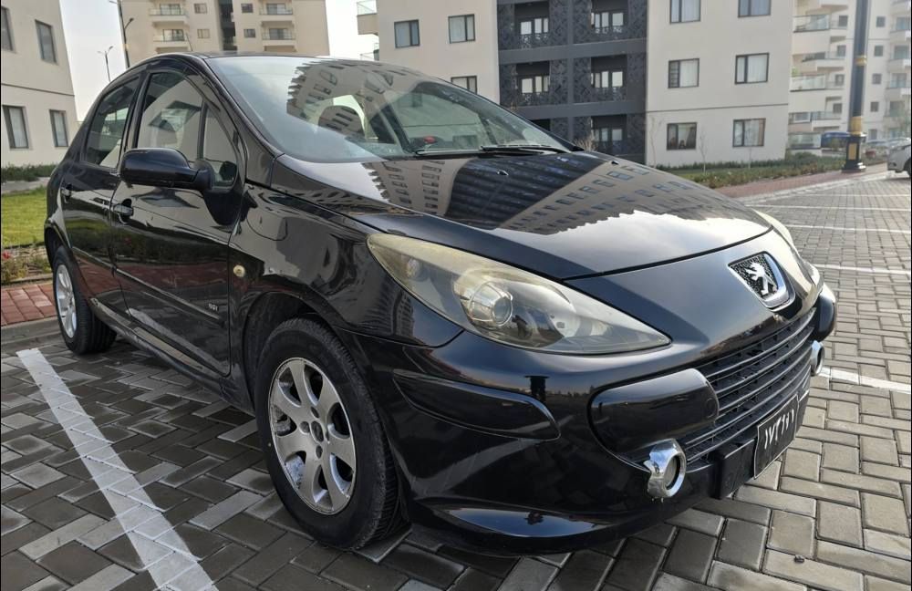 بیجۆ ٣٠٧ مۆدێل ٢٠٠٦
نمونە لە جوانی 
ئارمی پلاستیک بەشەرتی هەموو عێراق
تەبرید بەشەرت لەگەڵ سلف
گەرمی بەشەرت
٤ تایەی لۆک 
جام کارەبا 
گێڕ تۆماتیک 
گاعی ڕاخراو کامل چەرم دەبڵ دوەمان 
بەرگی کوشن 
هەموو گیانی ئیشەکات خەلەلی نییە 
٢٥٠ مەسرەفی نییە 
کامل سەیارەیەکی بەریتانی بۆ سکراب کراوە خراوەتە سەری
*********** السليمانية, العراق
