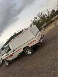 ٢٠٠٠ • أبيض • رقم السليمانية