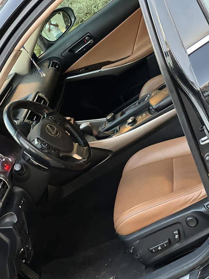 لكزس is
محرك 3500 تنفس طبيعي 🚀

فول مواصفات لمتدد 

( سلايد روف - كشنات جلد + تدفئه + كشنين كهرباء - شاشه - بصمه - كامره ) باقي مواصفات معروفه 

تخم وياله رياضي اصلي تو سايز 🔥

عداد 120mi

ضرر امريكا دعاميه وجاملغ فقط هنا صارت بيه طخه سطحيه وصار صبغ بصفحة السايق 

للبيع او مراوس 

مكاني بغداد 

*********** واتساب
