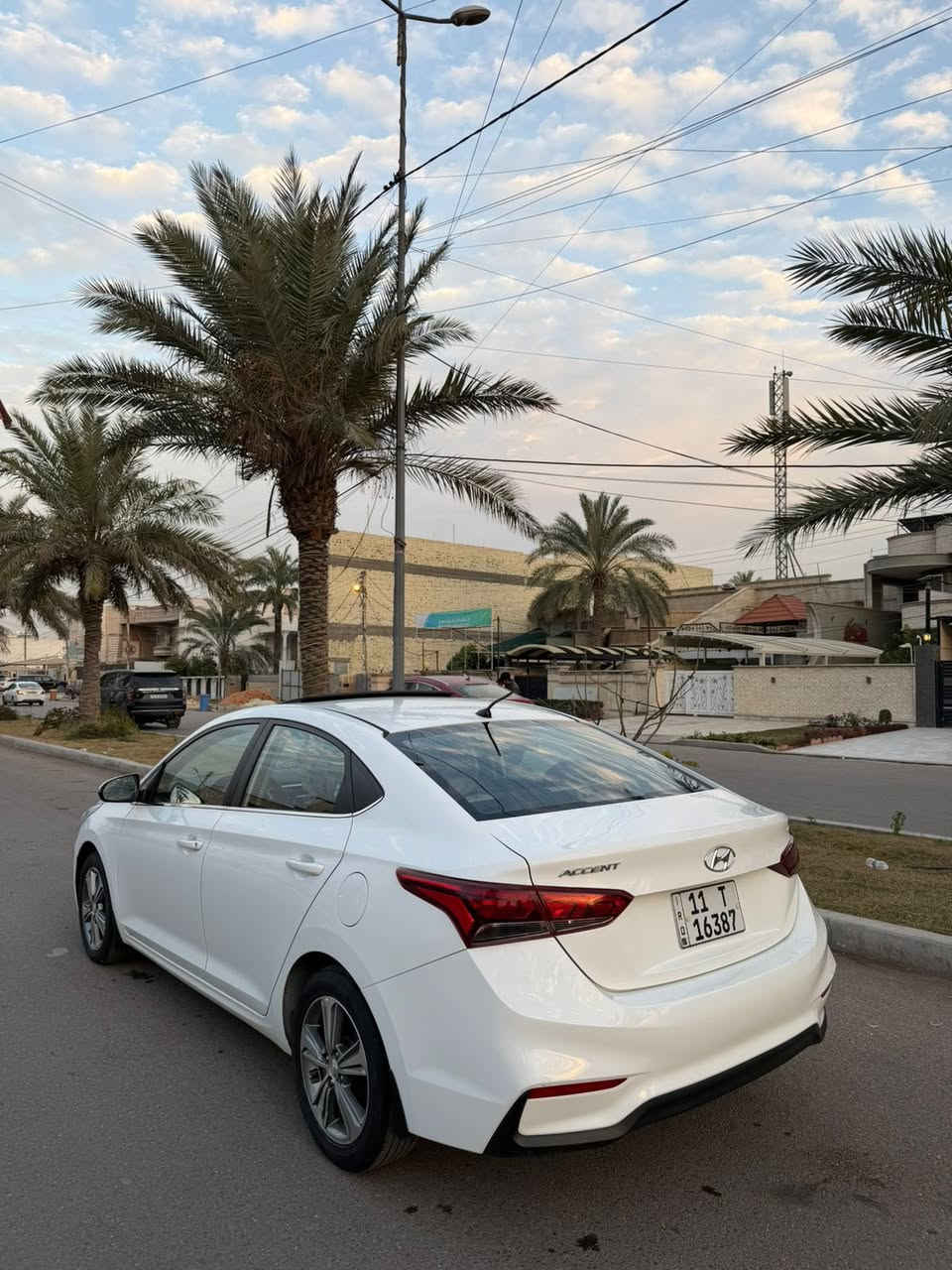 اكسنت 2019 خليجي
بيه خشم الجاملغ الامامي الايمن فقط 
ماشيه 86 
فول موصفات المعروفه 
مكان السياره بغداد السيديه 
السعر 123 
***********
