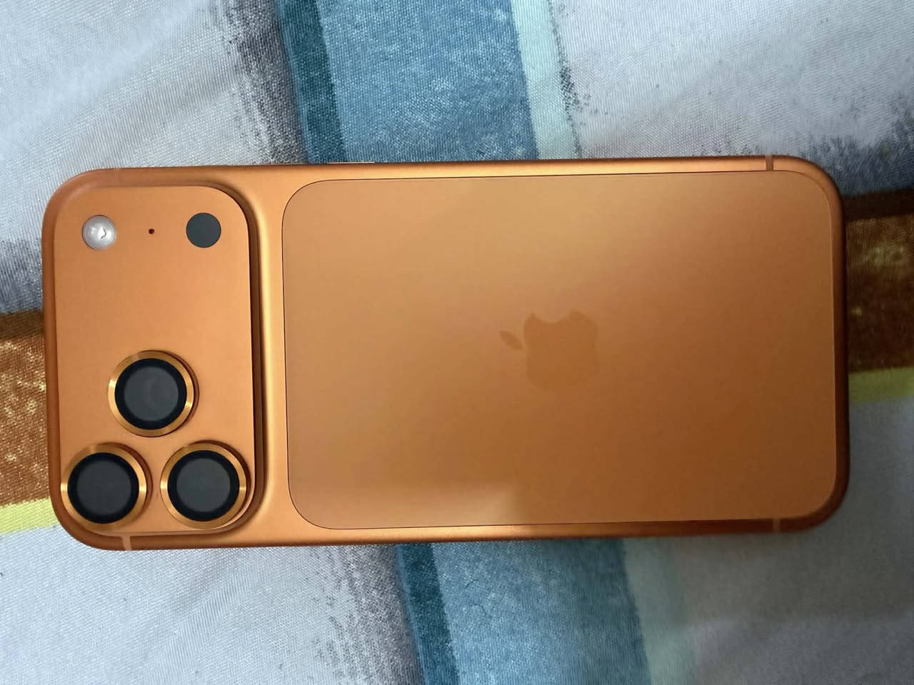 ايفون 17 برو ماكس نسخه السيم كارت ZA بطاريه 100 مشحون 100 مره ***********عنواني بغداد
