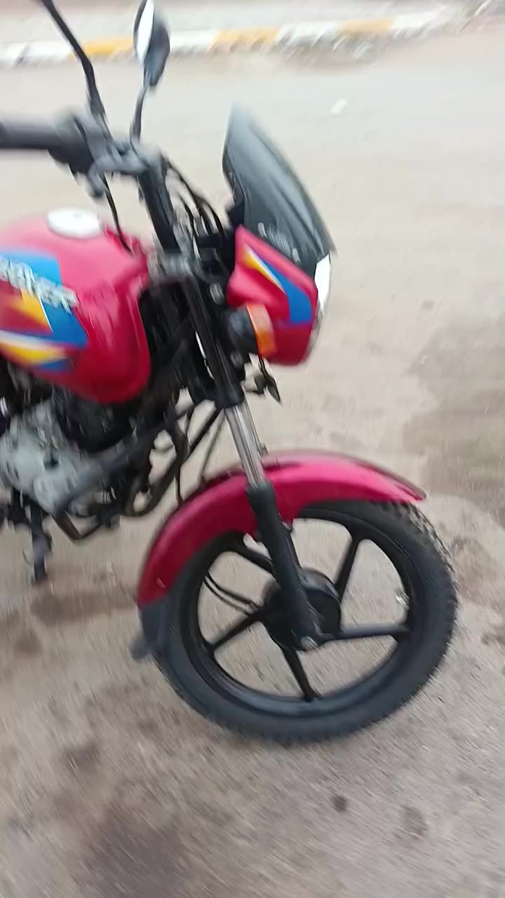 السلام عليكم شباب دراجة موديل 2021 كلاسك مجفتة وكلهة شغالةكهربائيات تخم تأير مثل ما واضح بل فيديو السعر مليون اوراق كاملة وبيهة قرص نازل كبل ترقم السعر مليون العنوان الحسينية الراشدية ***********
