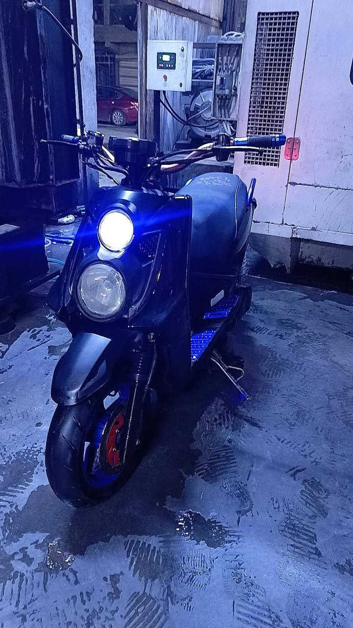 شباب مراوس بقفاز
الدراجه مفوله مابيه نقص شغلات بسيطه كدامكم نصبه تخبل بيه تزويد خارجي


**إذا كنت صاحب هذا الإعلان وتريد حذفه لأي سبب، رجاءا أرسل رسالة إلى الدعم الفني**