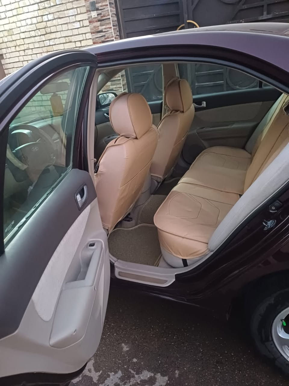 سلام عليكم رمضان كريم من رخصت الادمن سوناته موديل 2006 سياره كلشي علبلاد ماشيه 190 الف بيها بس حادث امريكه صبغ 3 قطع بس من بره السياره ليبر واحد سياره مال جناي رقم بغداد نكليزي بسمي تتفئه تبريد كلشي علبلاد تخم تاير  جديد  عنوان واسط الصويره ***********
