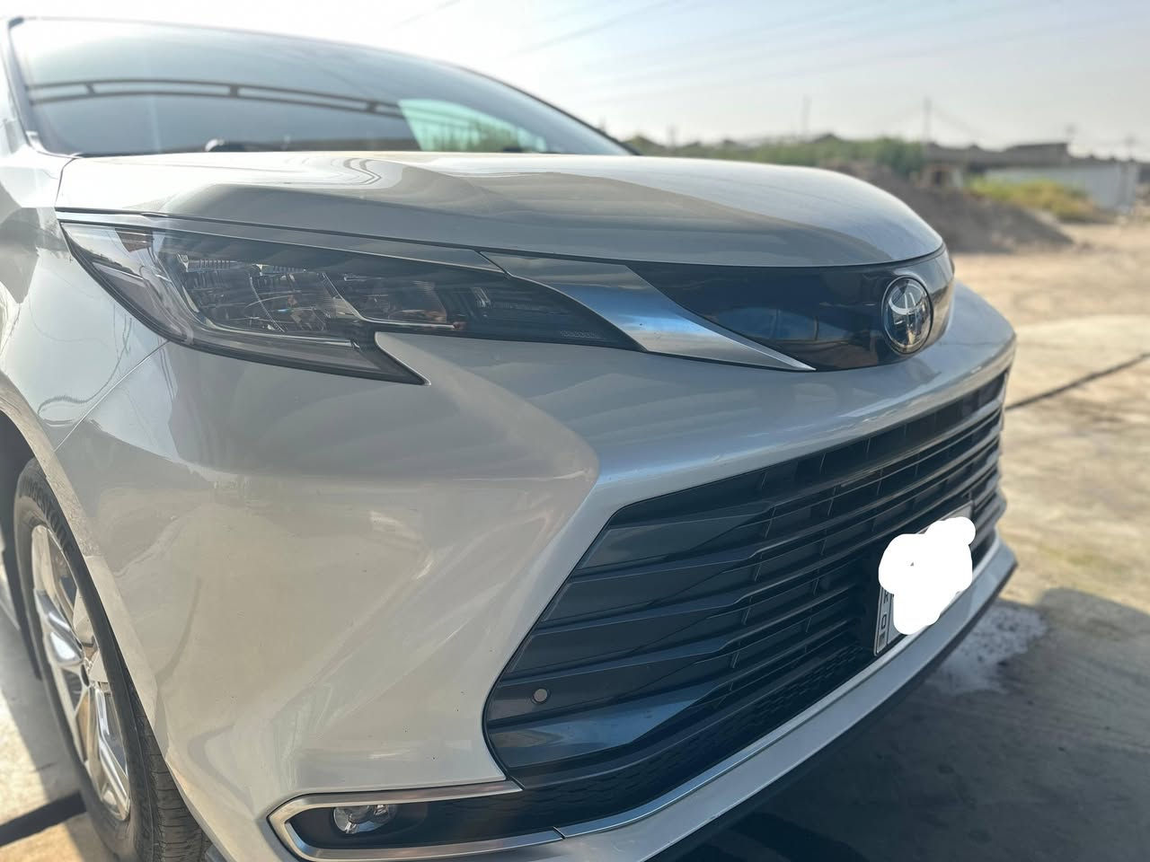 السلام عليكم سينا هايبرد 2023 لمتد
فول مواصفات رقم بغداد حادث تبديل صندوق فقط بدون ايربكات كما موضح بالصور 
رقم صاحب السياره ***********
السعر   320ورقة ماتلكه بهيج سعر وحادث مواصفات تحكم ستيرن كهرباء ماشيه 65الف ميل مكانها ديالى 
جنطه وأبواب كهربائيه شفط 
سلايت روف 
 الكشانه تبريد تدفئه + وضعيتان خزن للسائق
 بثلاث وضعيات قياده 
 المقاعد الخلفيه vip شوفهن بلصور 
شاشه كبيره بنضام ملاحه 
تشغيل عن بعد 
دخول ذكي
