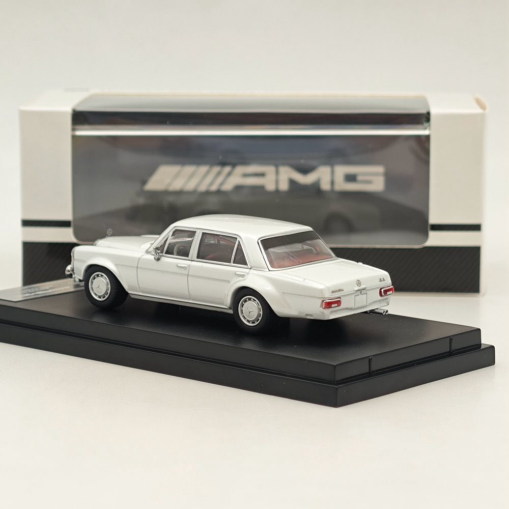 Mercedes-Benz 300SEL 6.8 AMG (W109)
من شركة Briscale Micro

القياس: 1/64 Scale

السعر: ٣٥ ألف

الألوان المتوفرة:  أبيض - أخضر داكن

https://www.instagram.com/becks_2025?igsh=bnFkdDZhcXFpZXdk&utm_source=qr

#مرسيدس #مرسيدس_كلاسيك #مجسمات #سيارات_كلاسيكية #هواة_الاقتناء #AMG #Mercedes #MercedesBenz #Diecast #ScaleModel #ClassicCars #ModelCars #164Scale #CollectorsItem


**إذا كنت صاحب هذا الإعلان وتريد حذفه لأي سبب، رجاءا أرسل رسالة إلى الدعم الفني**