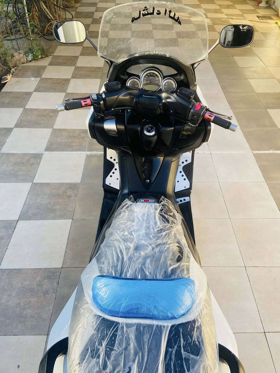 سلام عليكم تي ماكس 2011 دراجه كفاله عامه
جيب الف فيتر تعال فحص دراجه  يدات رياضي كلج مالوسي 
شرط شعله معدل  بس ملاحضات بل كفرات بسيطه سعر 34 بيه مجال  مكاني حله  رقم ***********
