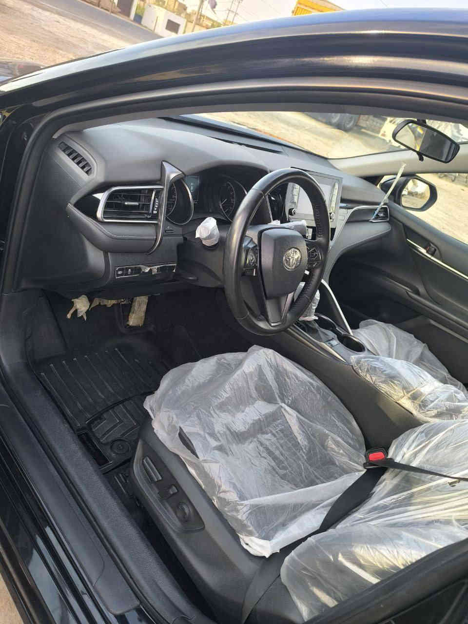 السلام عليكم 🌹

---

🚗 كامري SE 2023 

بانزين

ماشية: 16 ألف 

رقم شبه مميز بغداد / باسمي

محرك 4 سلندر

📌 الملاحظات:

صدمة بسيطة جاملغ خلفي فقط (بارد بدون صبغ)

رشّة خفيفة تحت الجاملغ الخلفي

💵 السعر: 200
📞 للاتصال والاستفسار ***********
