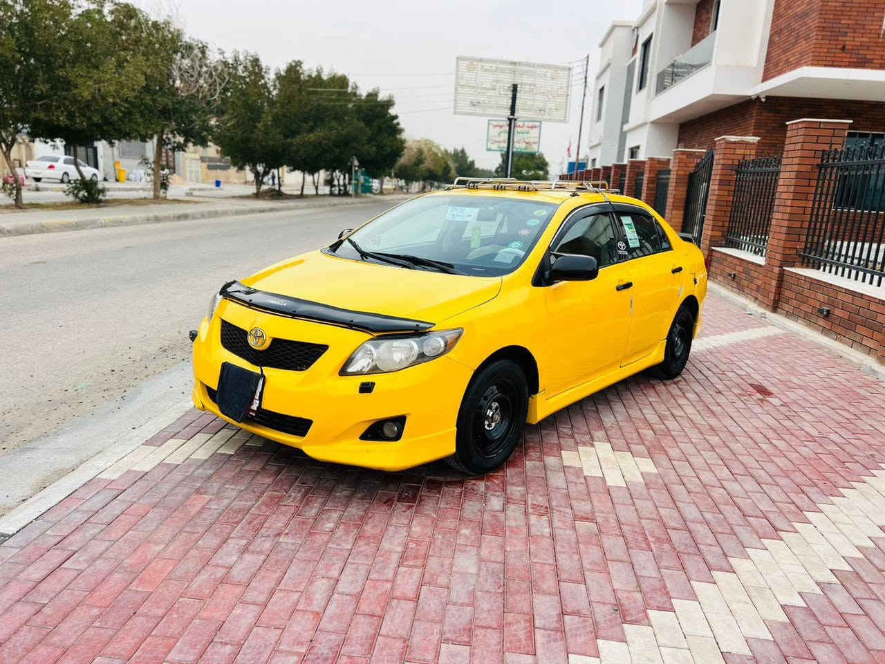 سلام عليكم كورله 2009 وارد خليجي مكفوله ماعده الباب مبدل بدون دواخل شرط السونار
مكينه وكير مكفولات 
وحداديه وطخم تاير جديد وباتري ومنضومه تبريد جديده شاشه وكامره لايتات زنون 
مصفره هيئه وغرامات مداور ثاني يوم 
السياره احله من الصوره بهواي السياره جديده 
السعر 88 وبيه مجال 
الاستفسار ‭٠٧٧١ ٧٦٤ ٥٢٩٩‬
مكان السياره كربلاء
