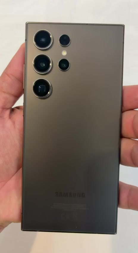 📱للبيـــــــع (Samsung Galaxy S24 Ultra)
نضافة  ١٠٠%  جهاز كلش نضيف شخط مابي مكفول(عين الفهد) 
بطارية ممتازة 🔋✔️
ذاكرة( ٥١٢ )👌
السعر مليون و١٥٠ بي مجال بسيط💰💲
للتواصل واتساب (***********)📩
الموقع (بغداد)🚩
يوجد توصيل لكافة المحافظات🚚
