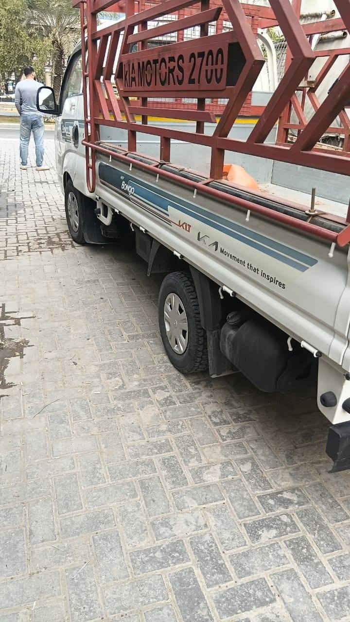 سلام عليكم كيا بنكو موديل 23سيارة مكفولة كفالك عامة ماشية 24 جديدة مال بيت مكاني زيونة السعر 150 ملاحضة السيارة بدون محجر ***********
