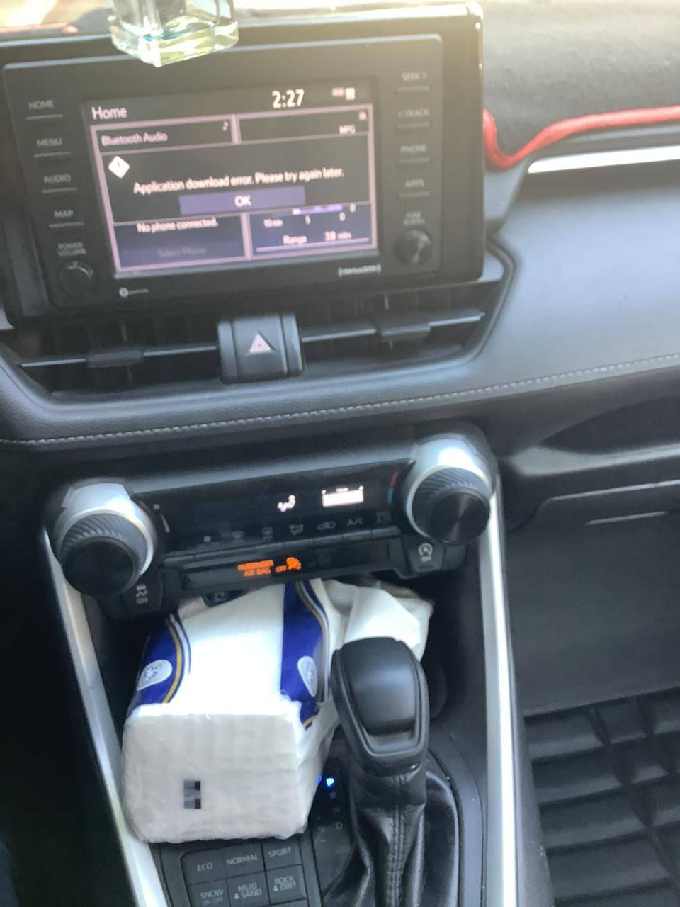 السلام عليكم راف فور موديل ٢٠٢٠ حادثها كما موضح بالصور والسونار رقم واسط تحويل بالاسم تحكم استيرن رادار توقف ذاتي ماشيه ٥٥ الف وقابله للزياده السعر المطلوب ١٧٥ $ وبيها شي بسيط السياره رقم واسط السياره بالكوت مركز المدينه ***********
