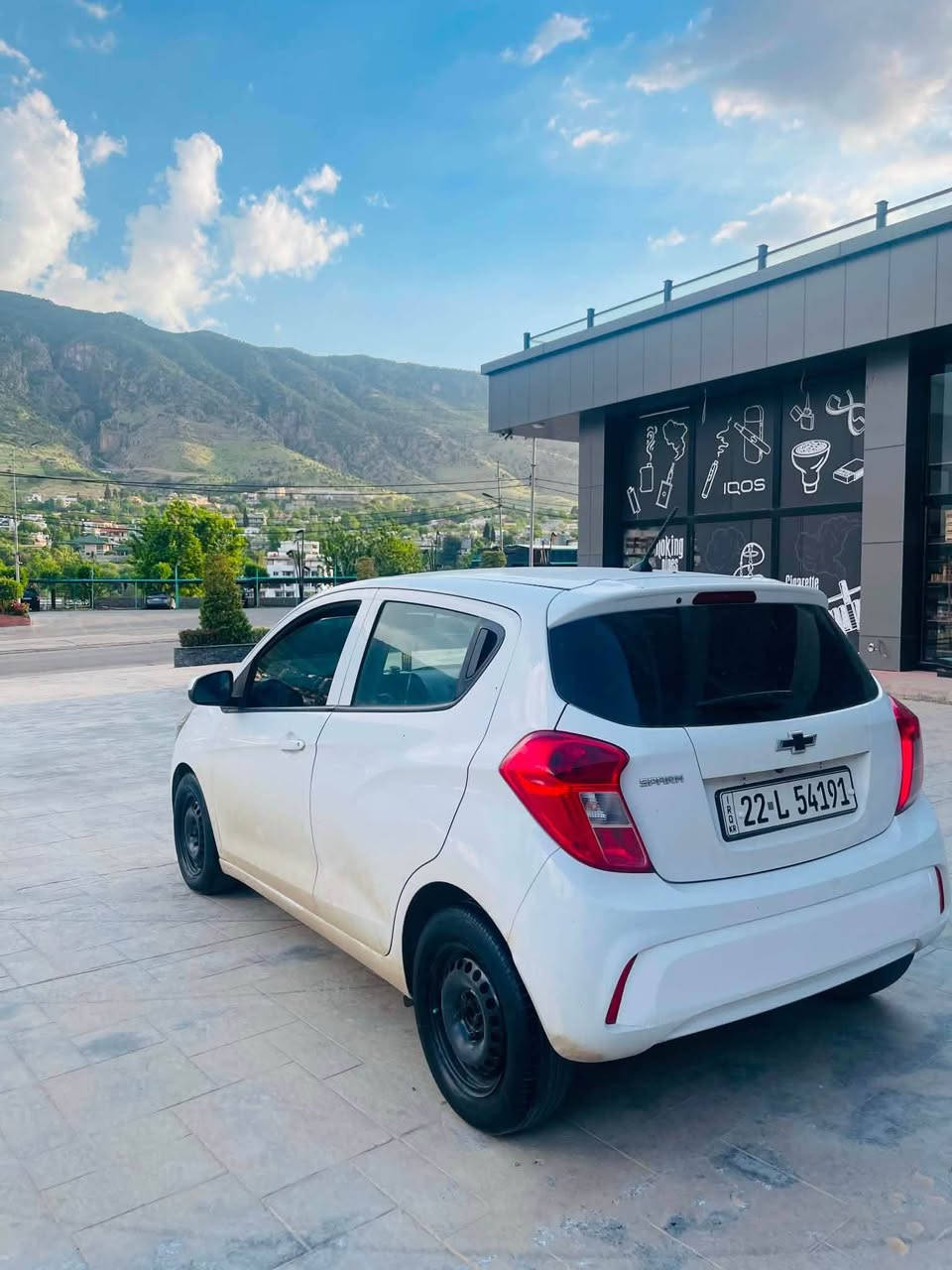 Chevrolet Spark 2018
سپارک مۆدێلی ٢٠١٨ى خليجى 
يه ك پارچه ى سبوغه 
بە بئ ژورئ بێ ئێرباک
چوار جام کارەبای 
سوکان ڤۆلێۆم 
شاشە ئایپاد کامێرە 
یەک دیناری مەسروف تیا نیە 
هەموو شتی نوێیە سه نه وى تا 2031
نرخی 94 وەرەقە و مەجال
*********** واتس اپ أربيل, العراق
