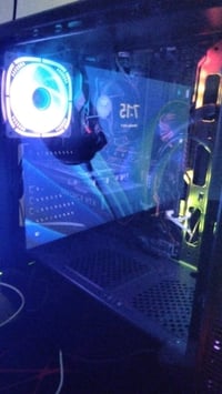 معالج i7 8700k • رام 16 جيجا • مذربورد z370 • بور سبلاي 550 وات • SSD ...