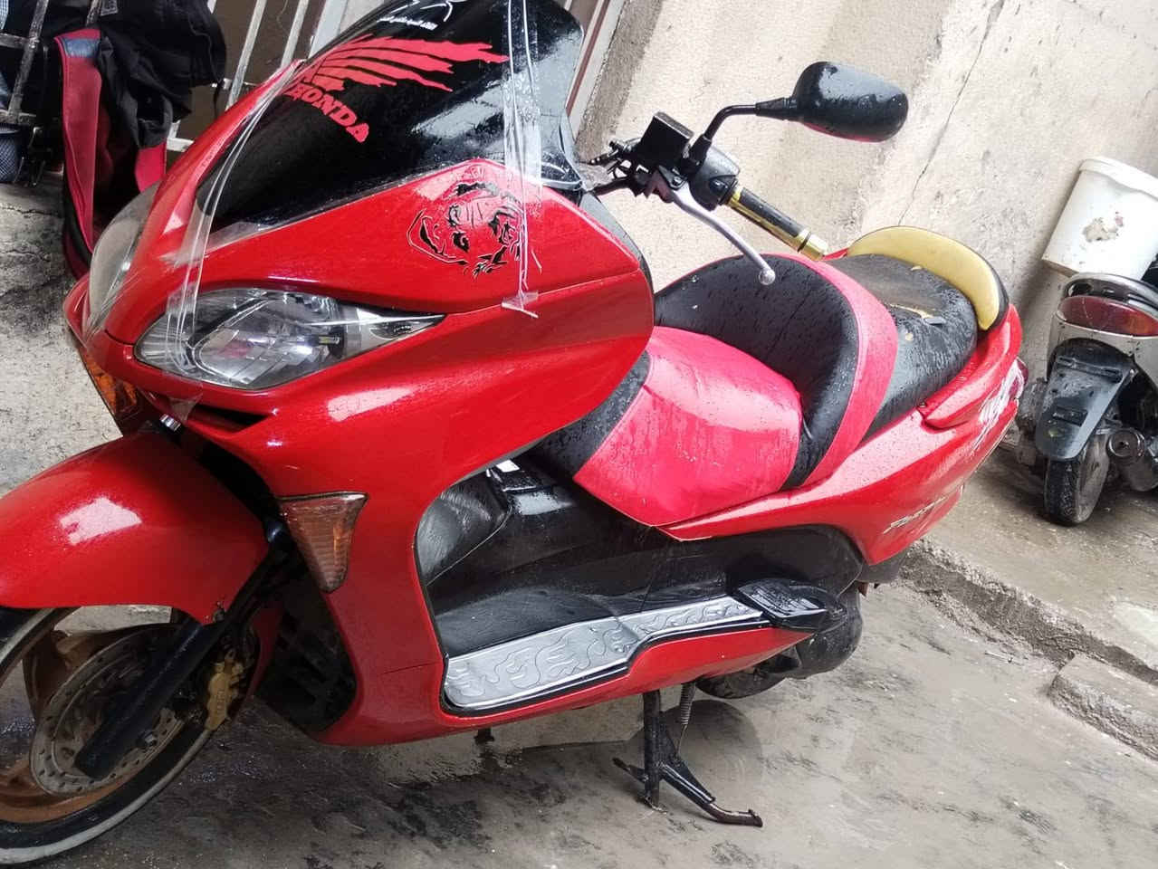 سلام عليكم شلونك دراجه فورزه صفر تسعه عميه نضافه فول مثل ما تشوفون نكره سلف سعرهه مليون وميه  وبيهه مجال حك الجيه مكان بغداد الحميديه رقمي ‏‪***********‬‏
