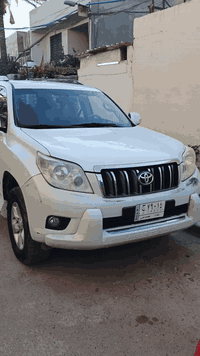 السلام عليكم برادو ٢٠١٠ رقم بغداد بسمي
محرك اربعه سلندر سبيردفن
بيها منظومة غاز اقتصادية تروح للنجف 
متصرف ١٠ الف 
السيارة حلو تبريد جيد فقط التدفئة عاطله بسبب الانابيب 
صدر السيارة الامامي جديد
بيه فقط بارد باب  
عكس السايق وبيها شخوط والمراية الجانبية بيها كسر     
ماشية ١٩٧ الف سعر ٢١٥
بغداد - الغزالية
 للاستفسار اكثر واتساب ***********
