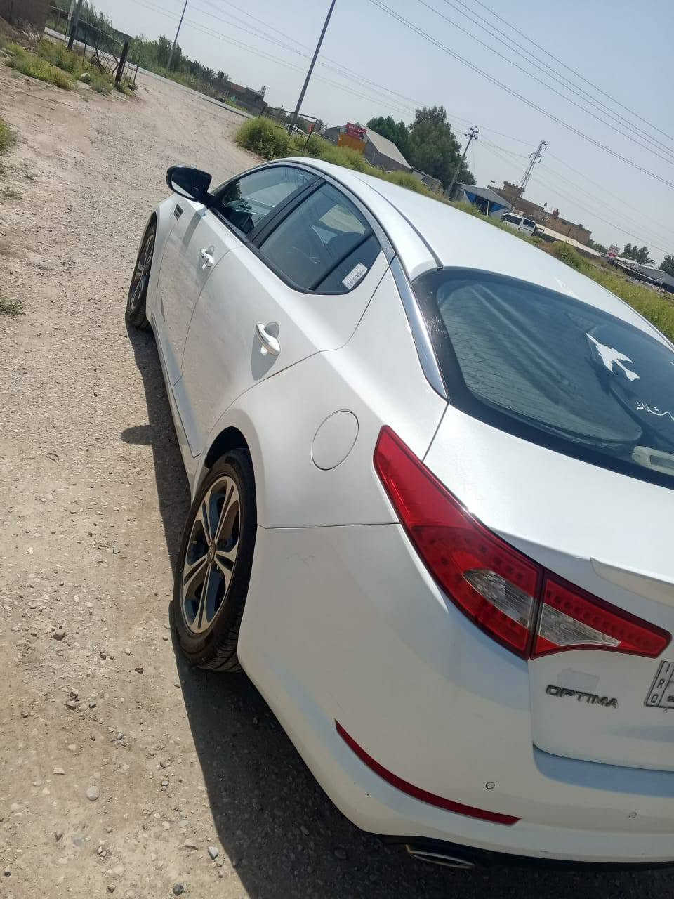 السلام عليكم
كيا اوبتيما موديل 14 مكينة 2400 كفالة 
السيارة مكفولة كفالة عامة لا تبديل ولا صبغ ولا ضربة 
مكاني ذي قار قضاء الرفاعي سعرها 145 وبيها مجال قليل .
***********
