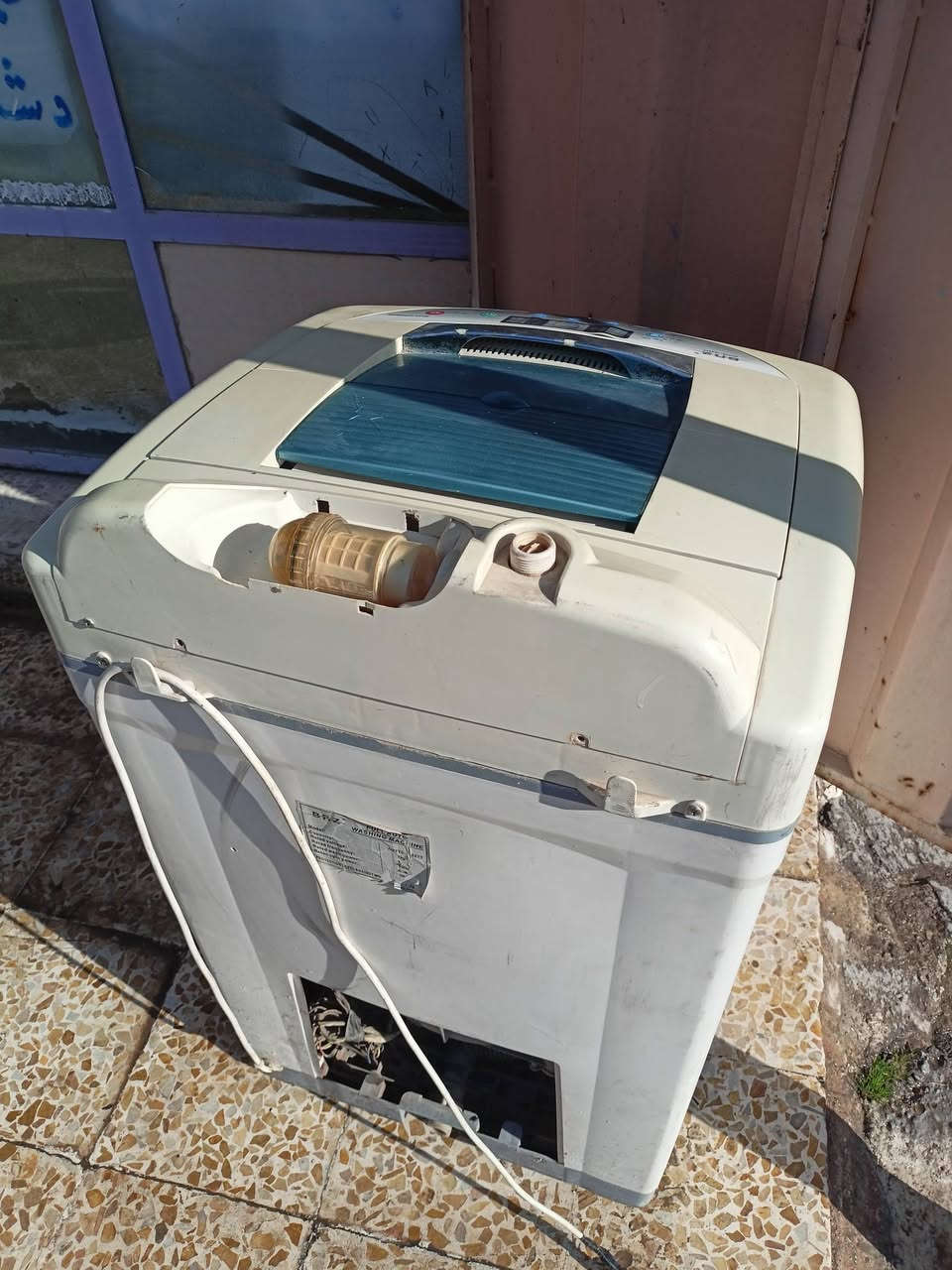 السلام عليكم لدينا صيانه جميع الغسالات التوماتيك والعادييرجى الاتصال على هذا الرقم ***********
