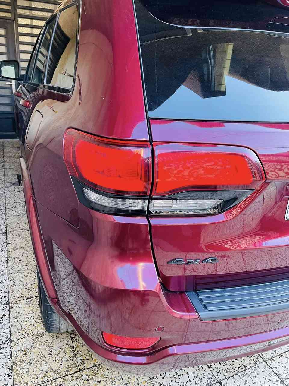 السلام عليكم
جيب ٢٠١٩ وارد امريكي حادثها كلش بسيط فقط 
شويه من بنيد راديتر شواصي بدنه كله بلادي
سيارة بلعراق مكفوله حته بارد مابيها
حته رصعات ماكو سياره صفاح موس وعل ايدي 
من طبت للعراق لحد الان تجي وتشوف نضافتهه
فئه بلاك توب 
بصمة 
كشن كهرباء 
كشن جلد وكنتارة 
جنطة كهرباء
رادار 
لايت زنون 
فور ويل دفع رباعي 
وبيهه بعد هواي مواصفات ماشيه  ٧٧ الف 
السعر ٢٣٠ بيها مجال 
مكاني بغداد حي العامل لاتصال  ‭***********
