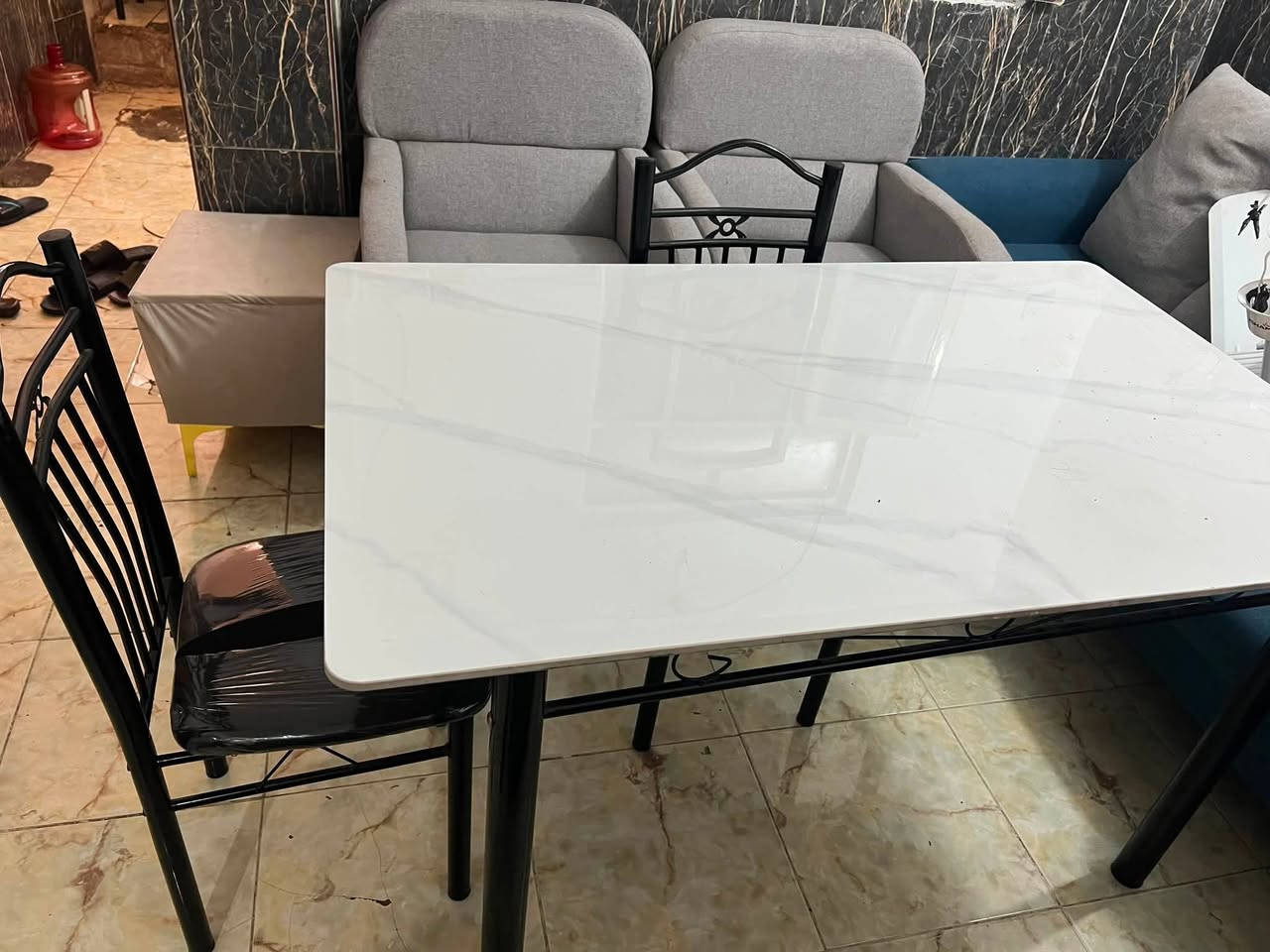 ميز طعام اربع كراسي سطح مرمر اخو الجديد استعمال كم شهر سبب البيع صغر المساحة سعرة 100


**إذا كنت صاحب هذا الإعلان وتريد حذفه لأي سبب، رجاءا أرسل رسالة إلى الدعم الفني**